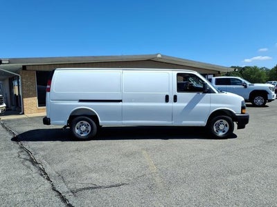 2025 Chevrolet Express Cargo Base