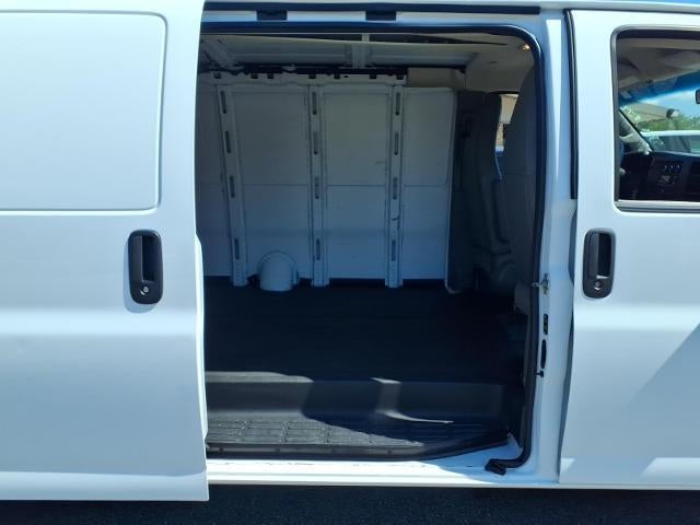 2025 Chevrolet Express Cargo Base