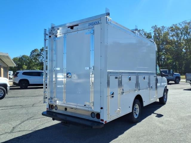 2026 GMC Savana Cutaway 3500 Base