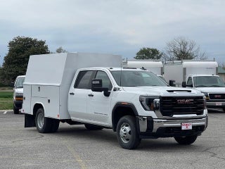 2025 GMC Sierra 3500 HD Chassis Cab Pro